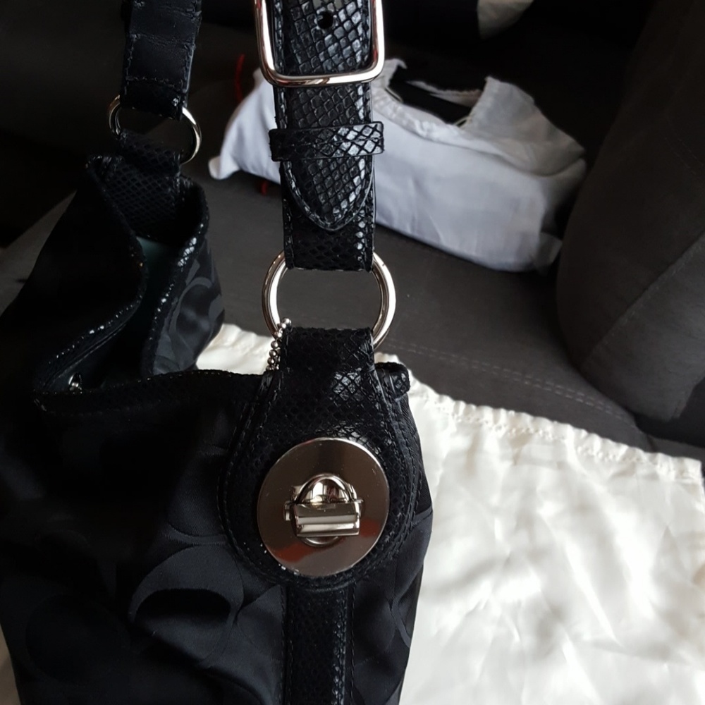 Coach Black Hobo - Picture 2 of 4